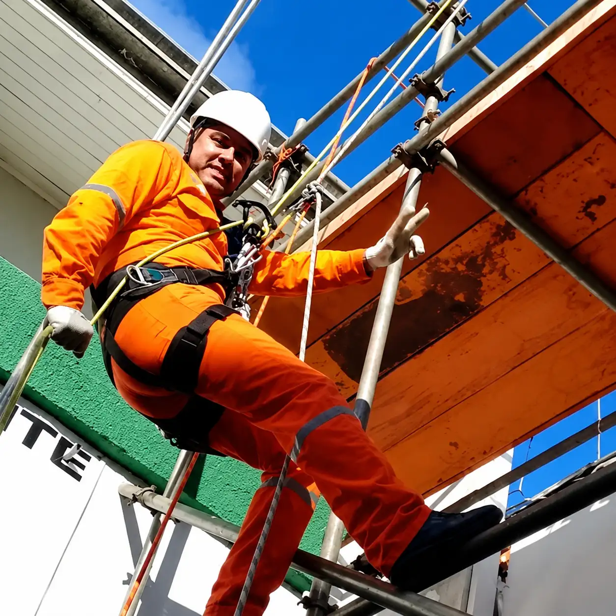 Foto ilustrativa de instrutor de segurança do trabalho